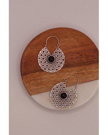 ΣΚΟΥΛΑΡΙΚΙΑ ΚΡΕΜΑΣΤΑ ΜΕ ΜΑΥΡΗ ΠΕΤΡΑ